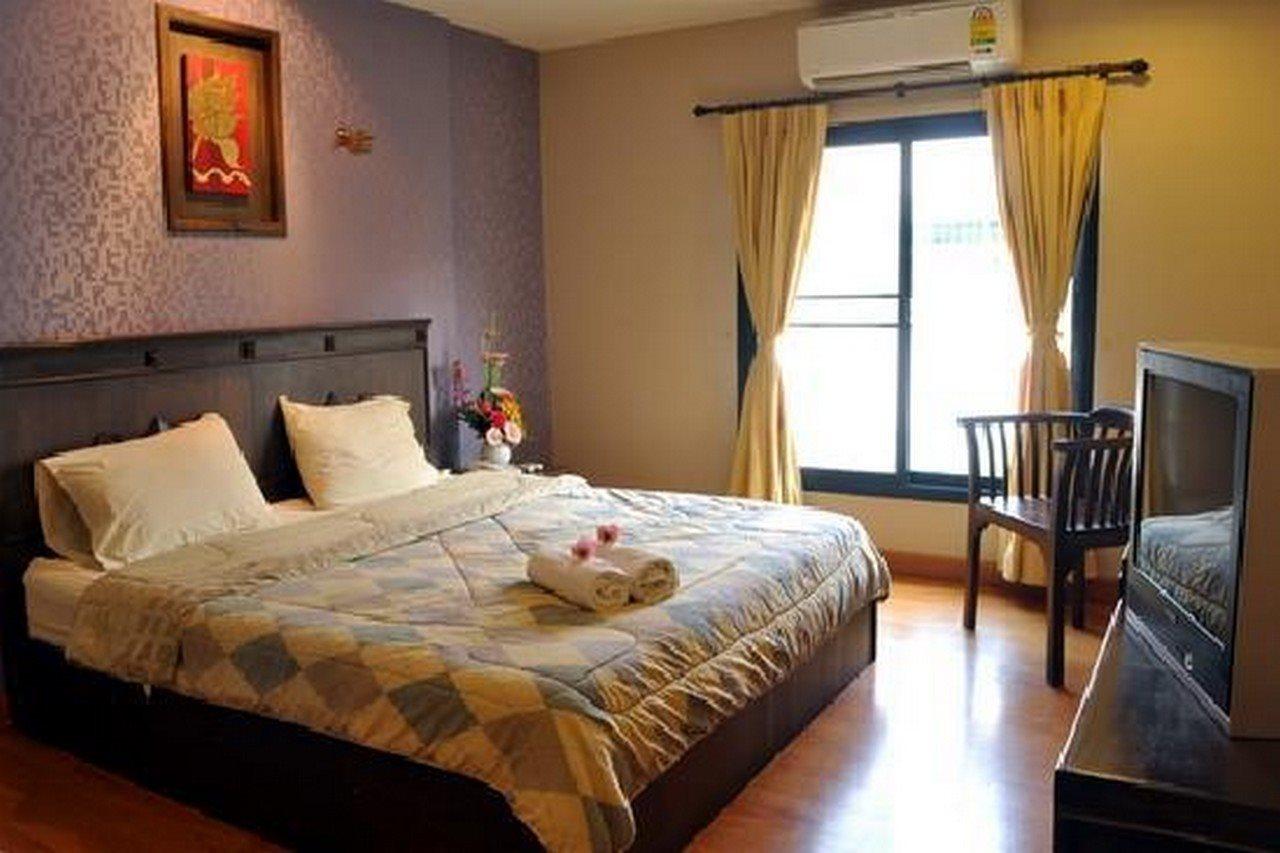 Lanna House Hotel เชียงใหม่ ภายนอก รูปภาพ