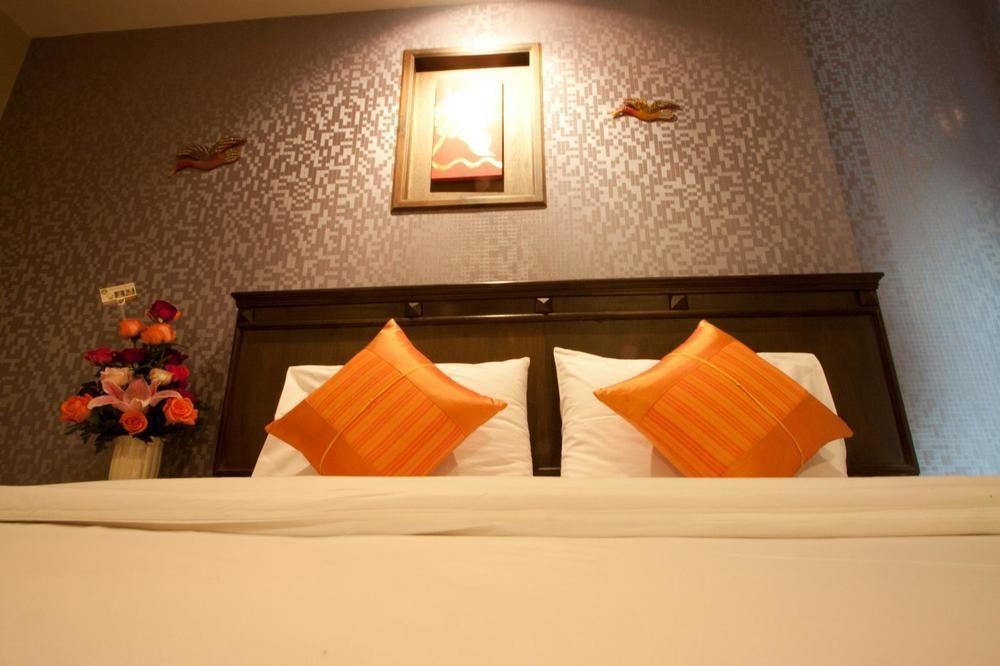 Lanna House Hotel เชียงใหม่ ภายนอก รูปภาพ