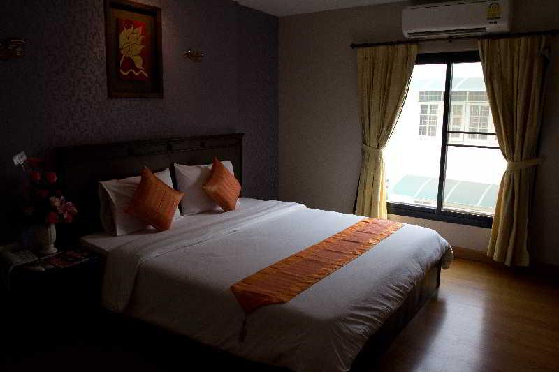 Lanna House Hotel เชียงใหม่ ภายนอก รูปภาพ